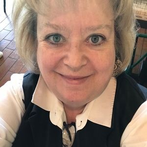 Meet your Posher, Suzanne